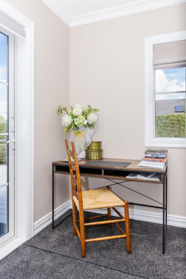Sweet Magnolia 1 Or 2 Bedroom Suite St Kilda Cambridge With Complimentary Continental Breakfast Εξωτερικό φωτογραφία