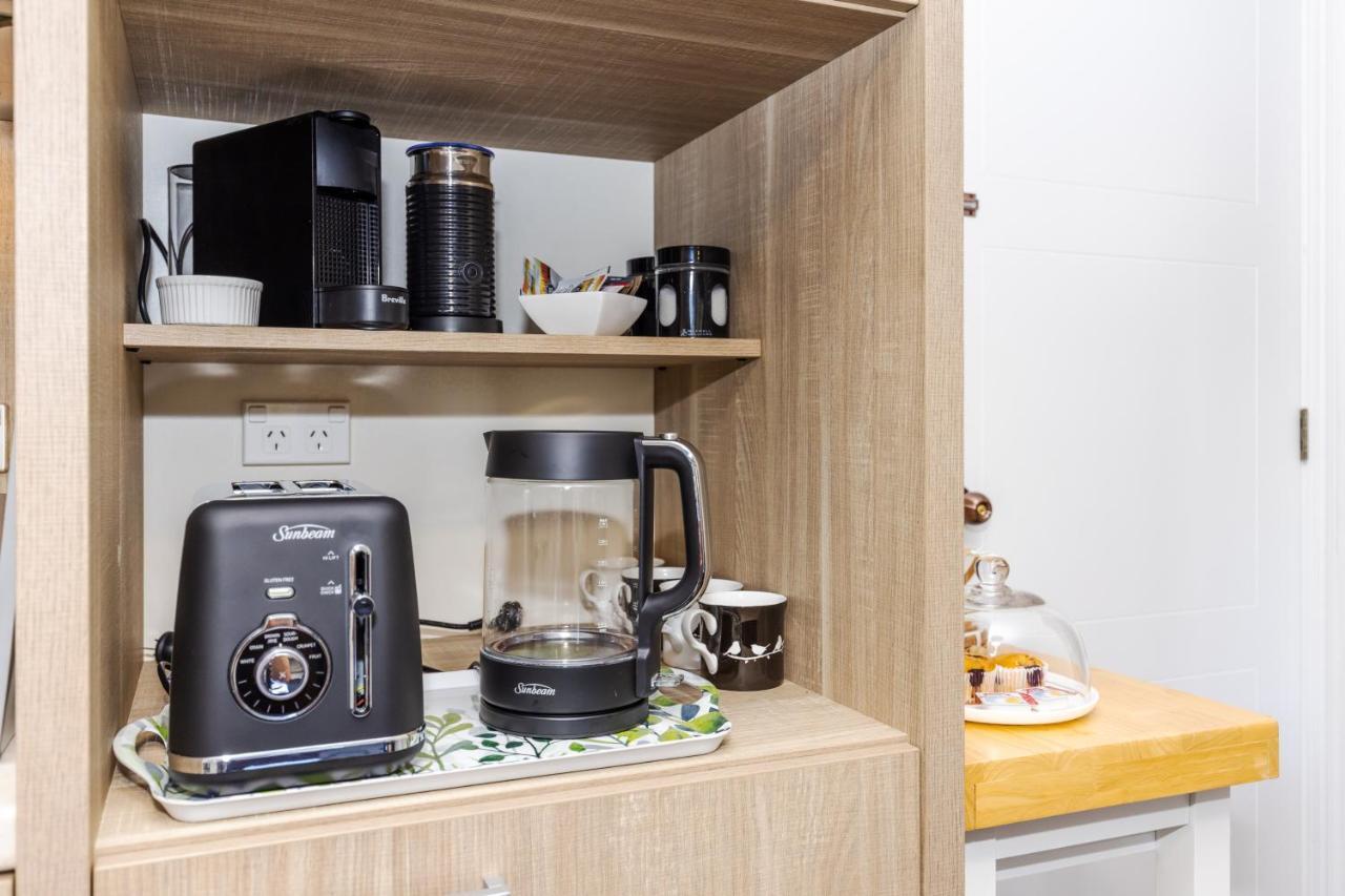 Sweet Magnolia 1 Or 2 Bedroom Suite St Kilda Cambridge With Complimentary Continental Breakfast Εξωτερικό φωτογραφία
